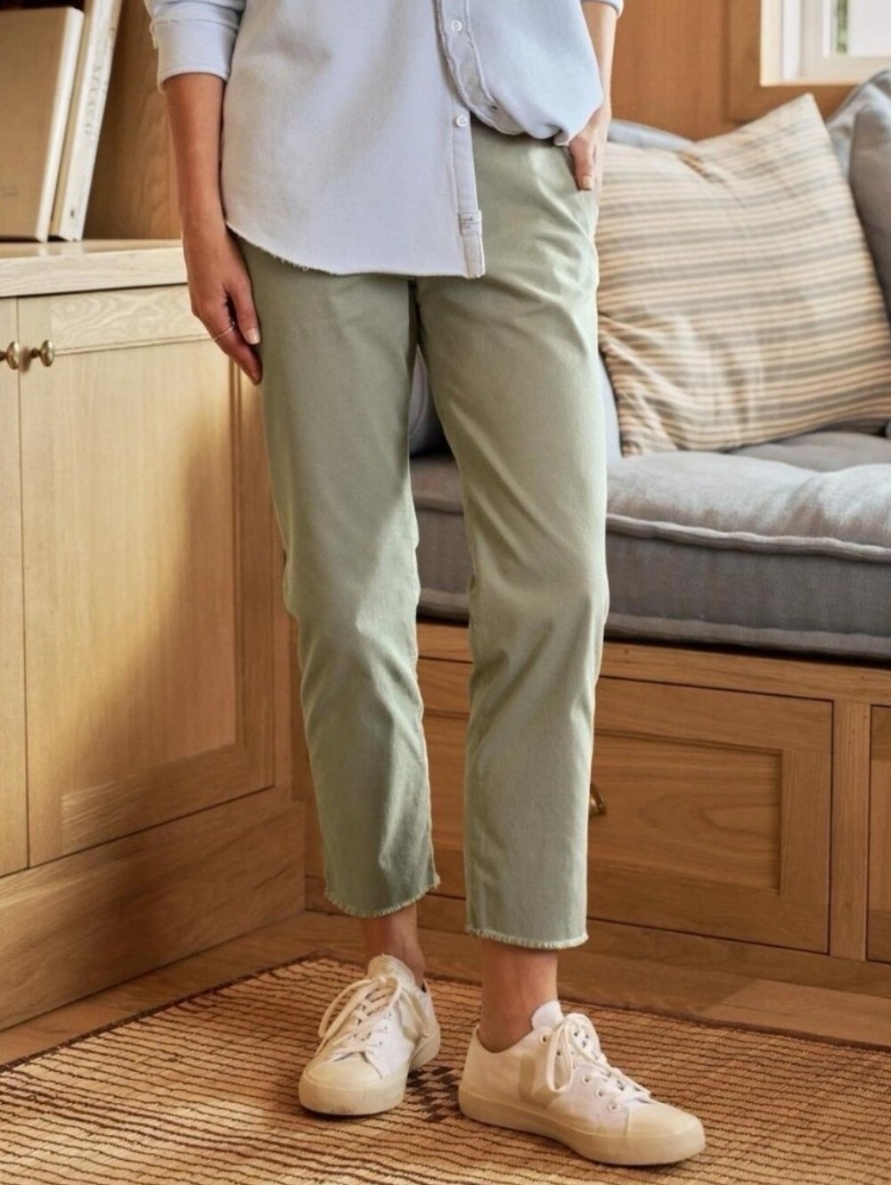 Frank & Eileen Wicklow Sage Green Straight-Leg Chinos Size 4